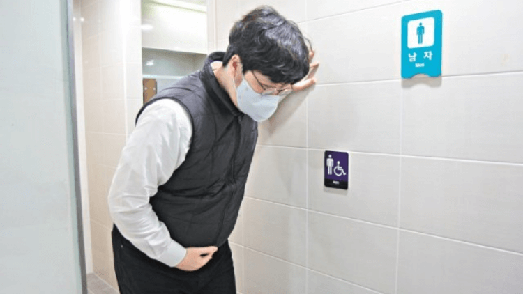 전립성암으로-고통을-호소하는-남성