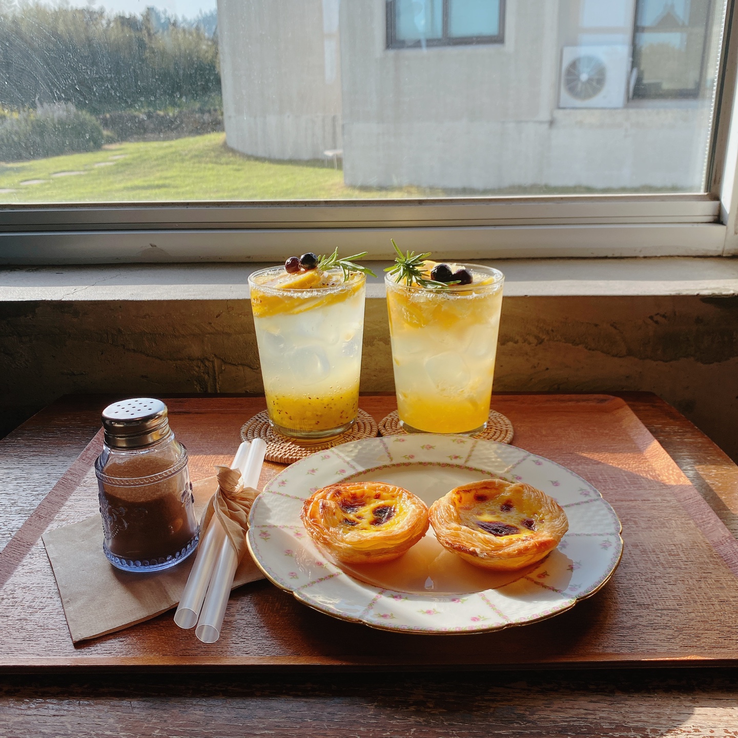 제주 성산 성읍민속마을 에그타르트 포르투갈 카페 아줄레주