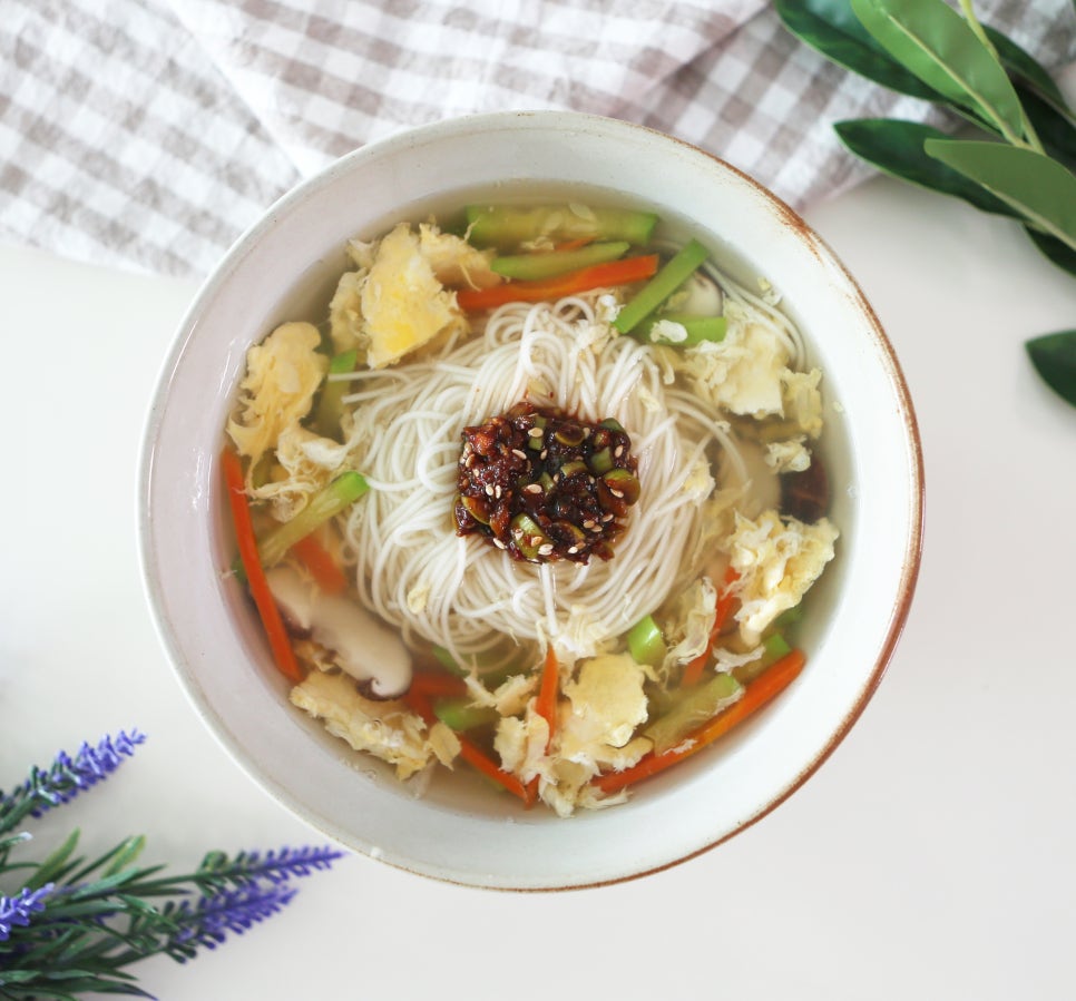 멸치육수 잔치국수