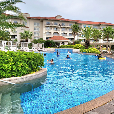 신라호텔_수영장(낮)