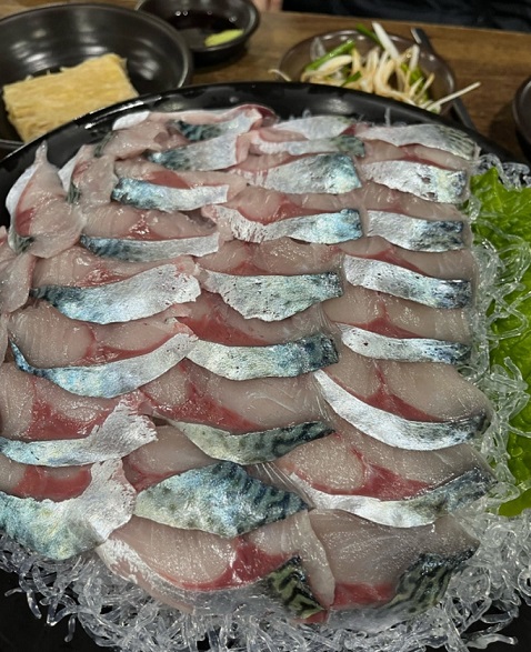 제주-특산물-고등어회-오래옥식당