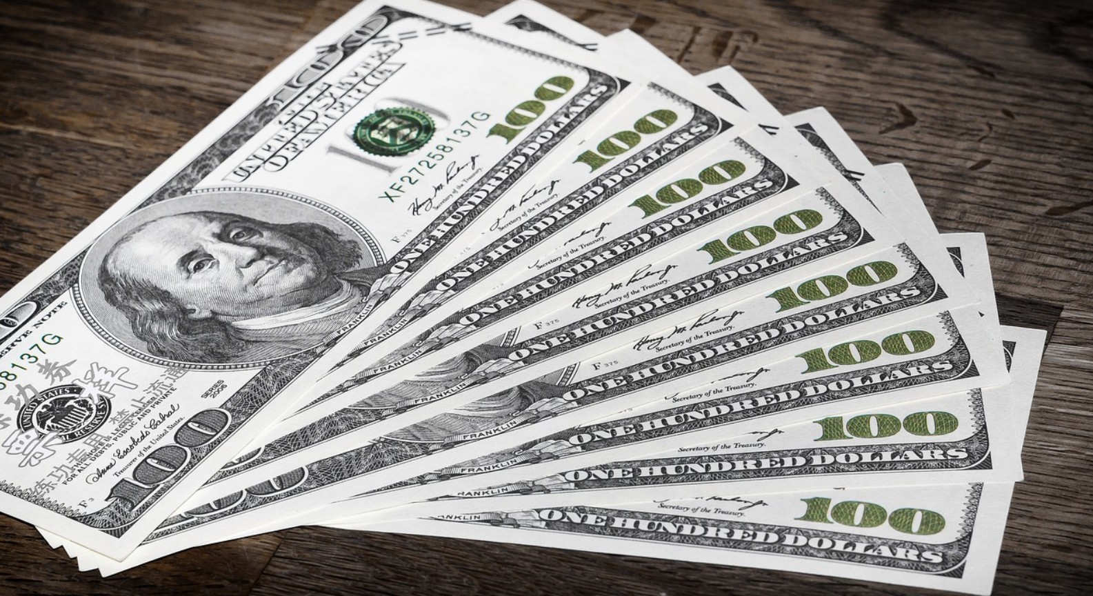 사립대 vs 주립대, 2025년 학비와 장학금 비교 관련 사진