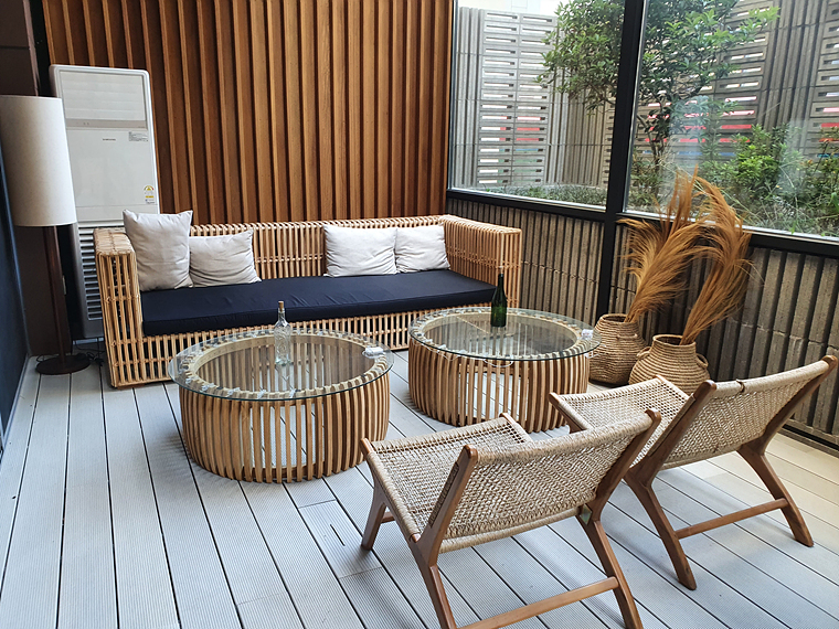 호텔-로비-테라스