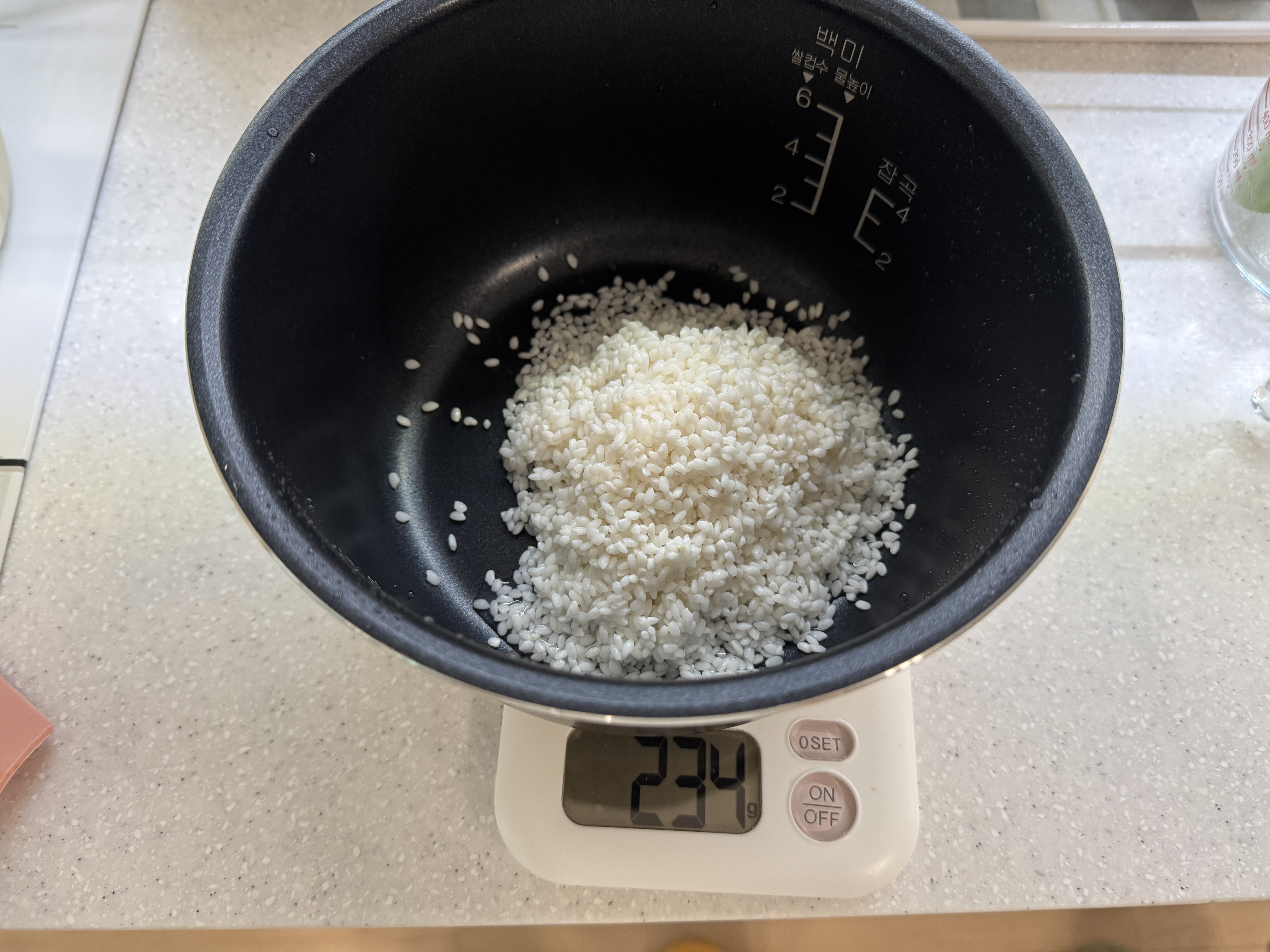 쌀 155g을 불린 후 사진