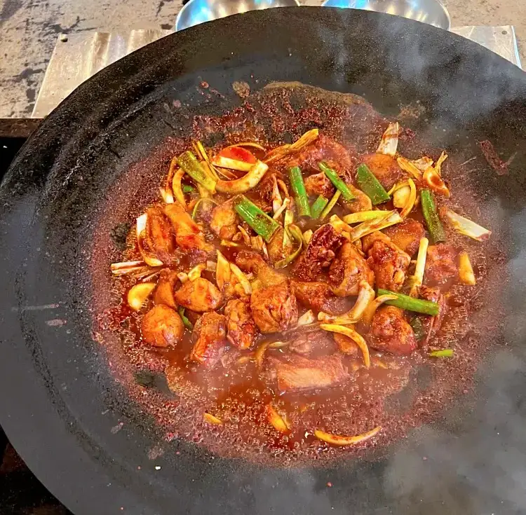 네모세모 닭갈비 맛집 이영자가 선택한 솥뚜껑 닭볶음탕 맛있는 곳