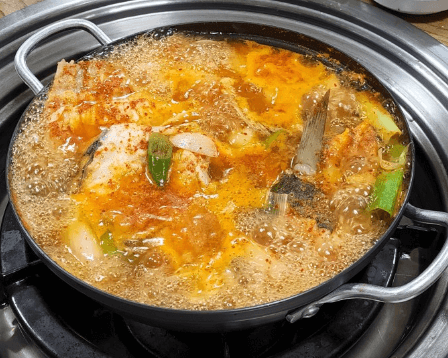 [6시 내고향] 인천 옹진 대청도 홍어 맛집 솔밭나루터펜션식당&amp;#44; 꽃게탕 맛집 해산물 택배 돼지가든