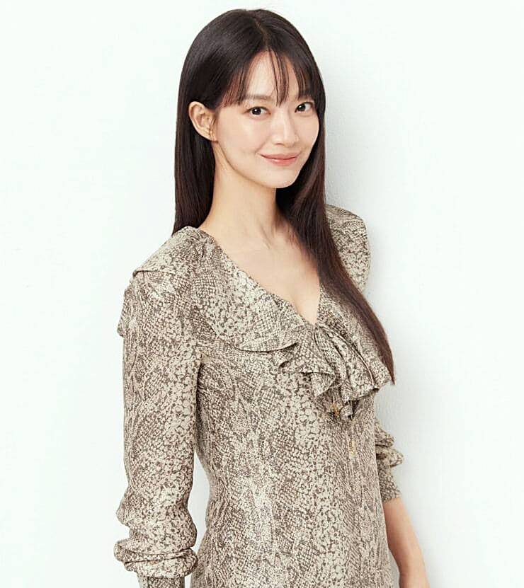 배우-신민아
