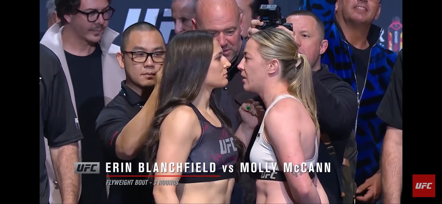 여성 플라이급 : 에린 블랜치필드 vs 몰리 맥캔