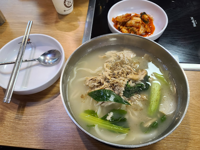 경기 하남 초계국수 '미사리 밀빛 초계국수'