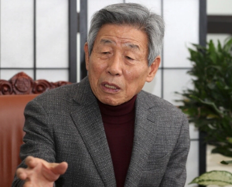 유인태 전 국회 사무총장 민주당 당규 개정 비판 이유