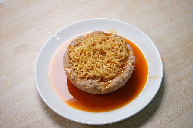 유럽에서의 라면 문화와 초기 수용 과정