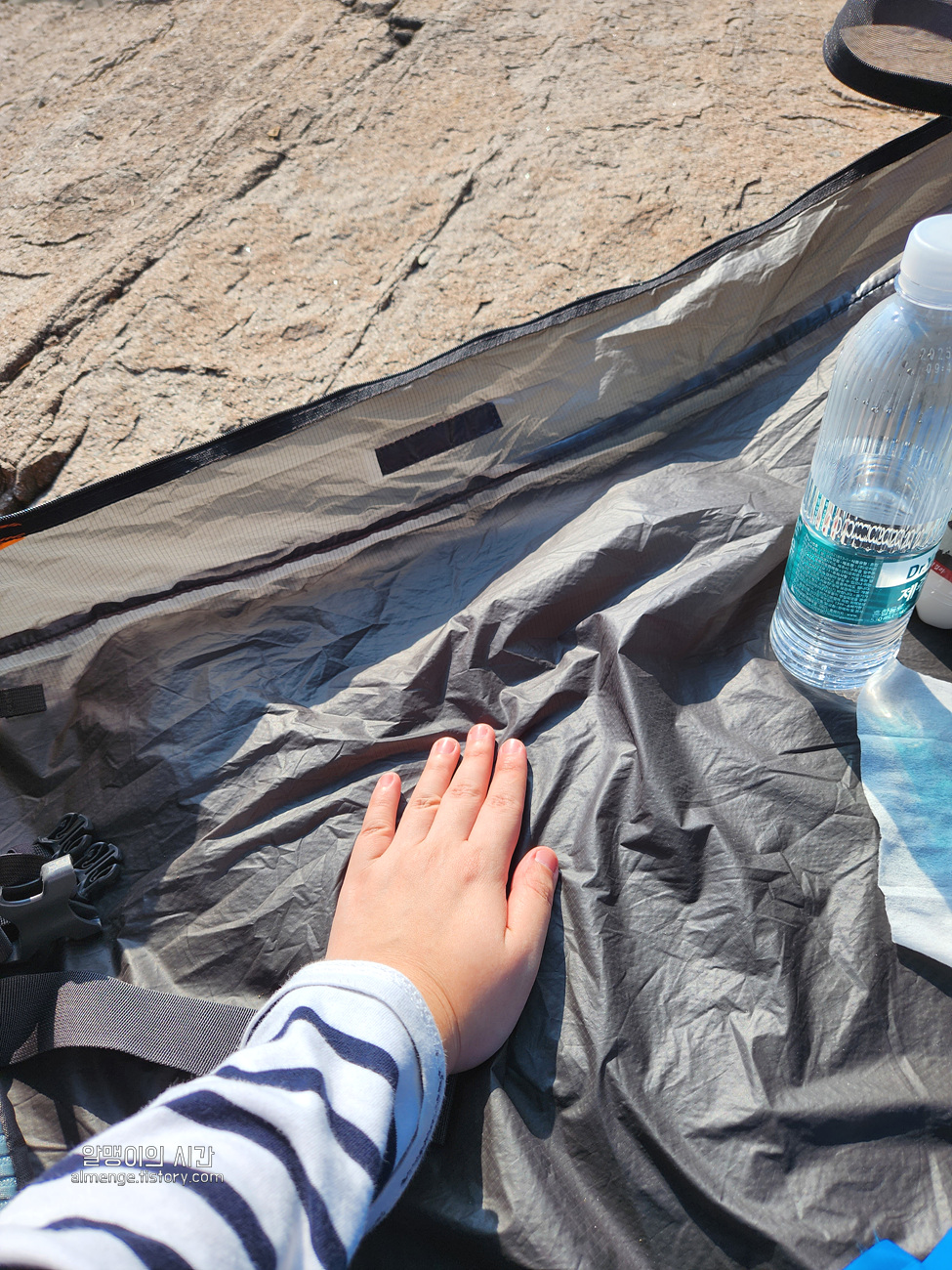 #26-2 여수 개도 백패킹_여기 온돌 돌침대 있어요 (노지 캠핑) - undefined - 돌침대 텐트 피칭 방법 #26-2 여수 개도 백패킹_여기 온돌 돌침대 있어요 (노지 캠핑) - undefined - 돌침대 텐트 피칭 방법