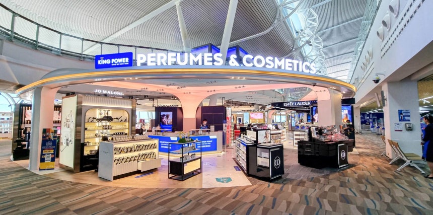 푸껫 공항에 입점한 킹파워면세점(KPD) 전경. 태국공항공사(AOT)는 위기 대응 특별팀(TFT)을 구성하고 킹파워면세점의 임대료 조정을 검토 중이다.