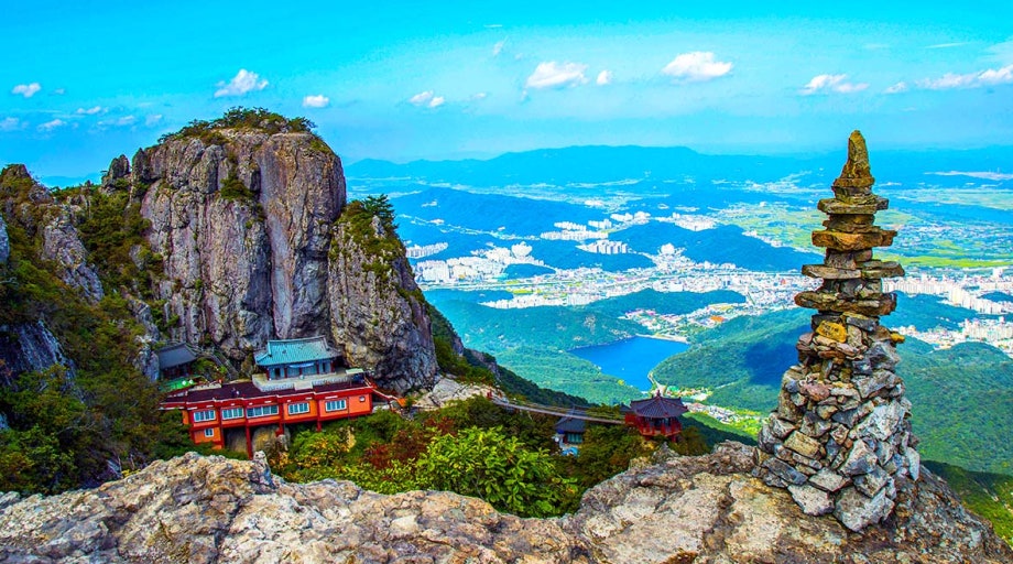 금오산 약사암