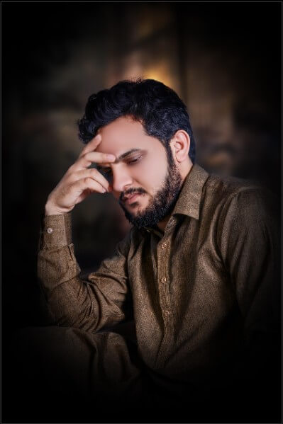 고통스러워 하는 남성