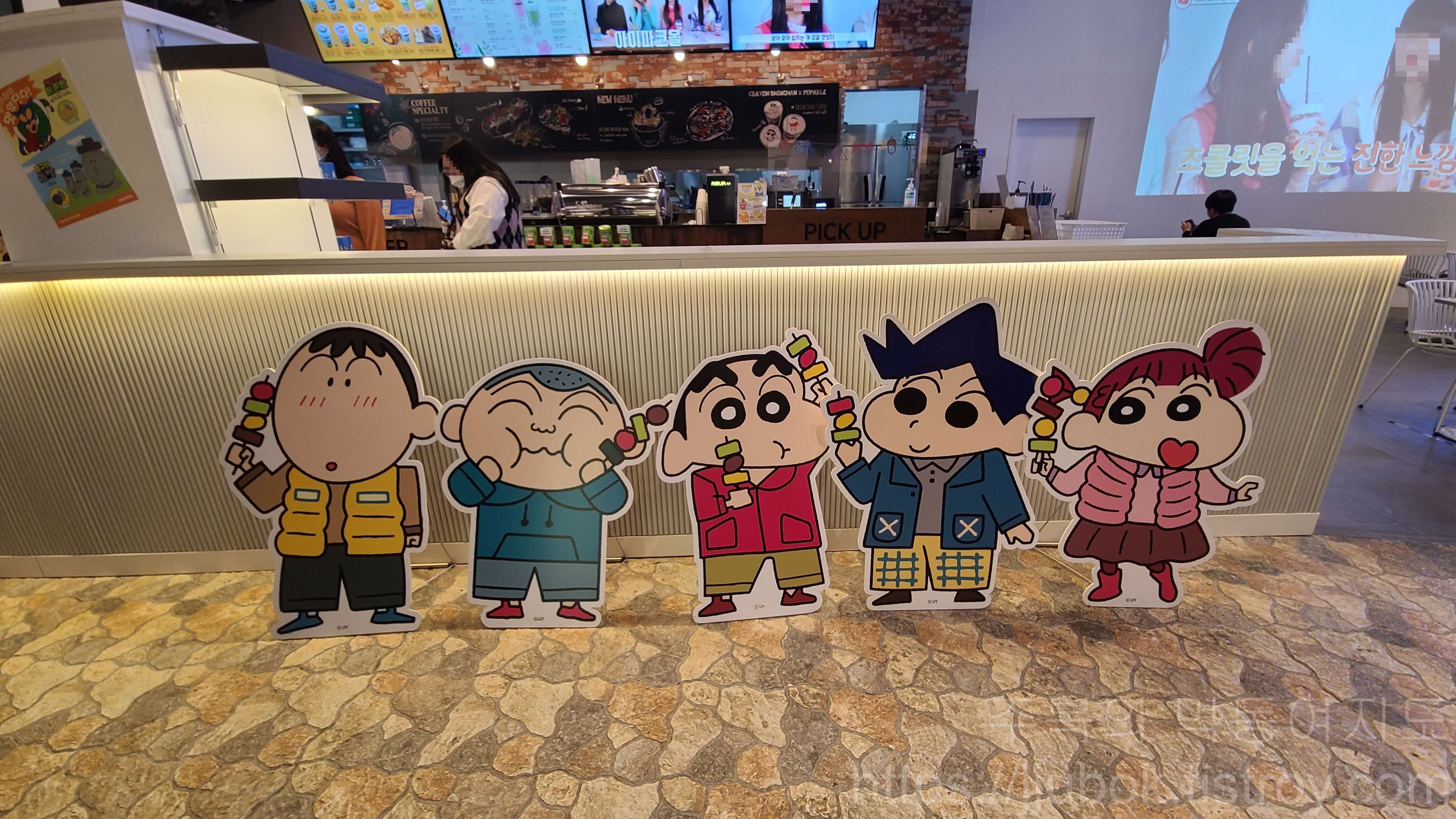 용산역-아이파크몰-6층-캠핑장-옆-카페