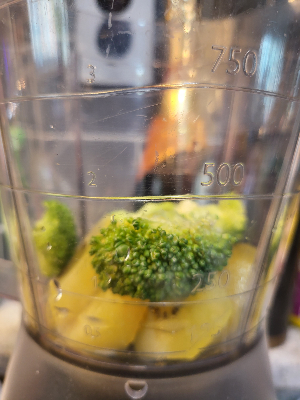 키위브로콜리 주스 갈기