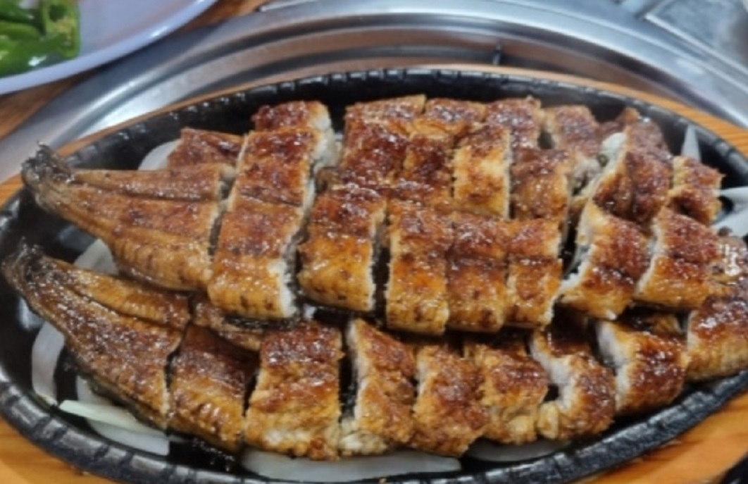 백반기행-하남-장어구이-송어회-털보집