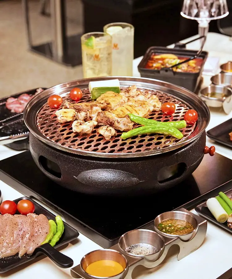 돈 잘버는 젊은사장 닭 특수부위 안창살, 가슴연골, 안심, 염통, 근위 닭갈비 숯불구이 문래동 문래역 맛집 서장훈 주우재 추천 소개