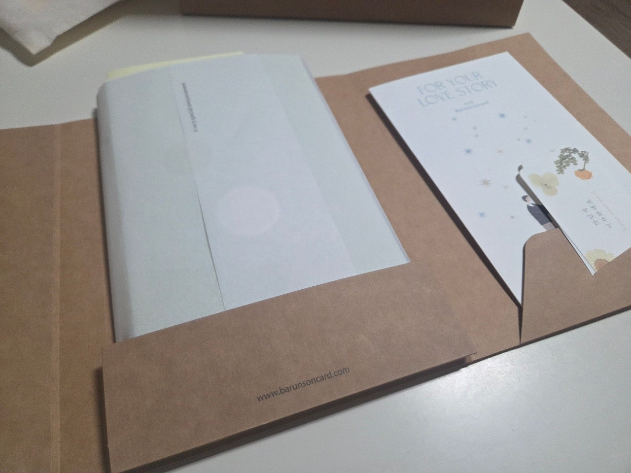 청첩장 샘플 후기
청첩장 실물 퀄리티 비교
청첩장 가성비 추천
청첩장 브랜드 추천
청첩장 고르는 법
청첩장 종이 두께 차이
청첩장 인쇄 퀄리티
청첩장 봉투 스티커 구성