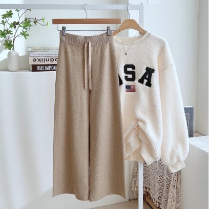 이츠미 도톰 부들 캐시터치 밴딩 와이드 일자 니트 팬츠