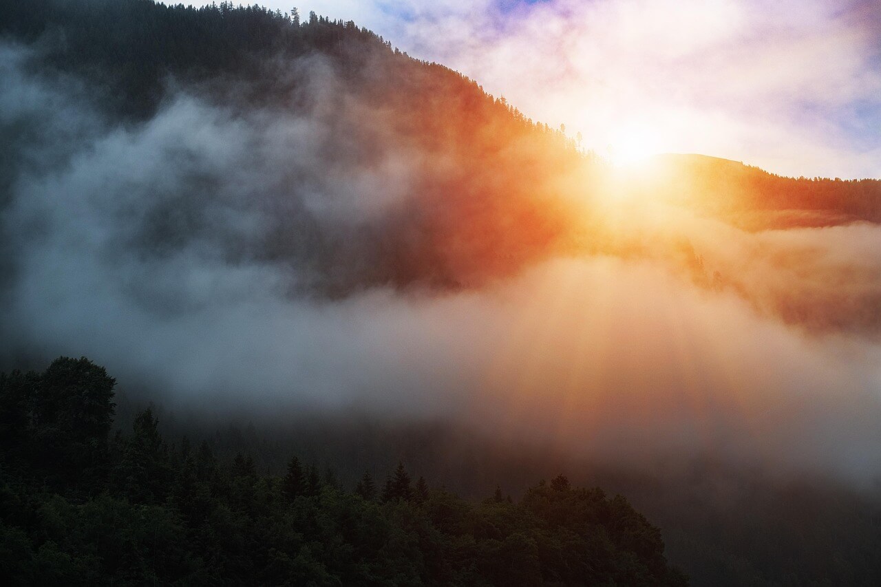해가 떠오르는 대 자연의 경이로움