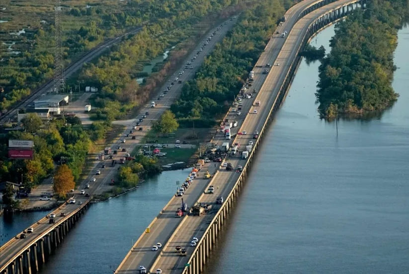 미 루이지애나 '슈퍼안개'로 158대 차량 연쇄 추돌 사고...최소 7명 사망 VIDEO: At least 7 dead in massive vehicle crashes in Louisiana caused by 'superfog'