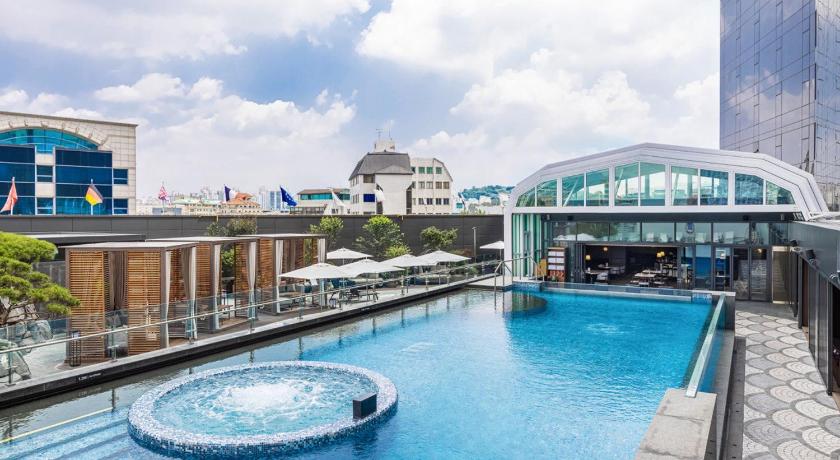 풀만 호텔 프로모션 - 디럭스 룸, 해피아워, 어반 이스케이프 2인 289,000원 (kkday 1만원 쿠폰)