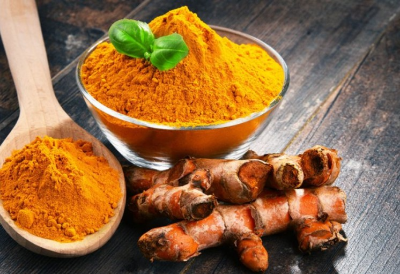 강황과 강황 가루 사진