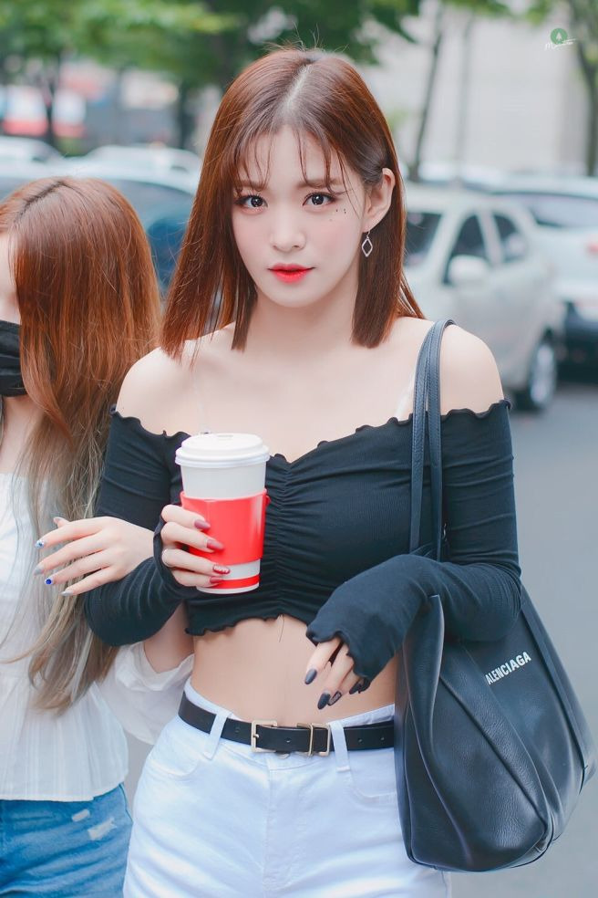 프로미스 나인 이채영 시구