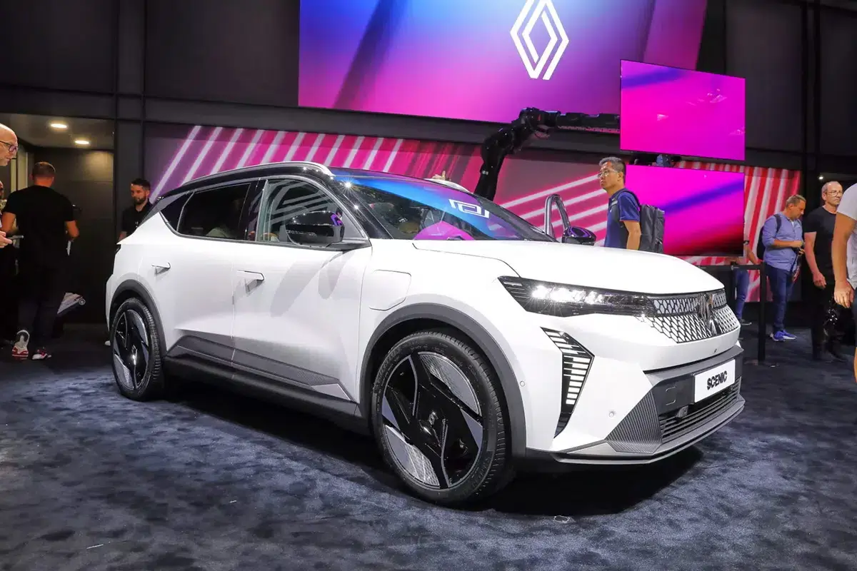 르노 세닉 이미지