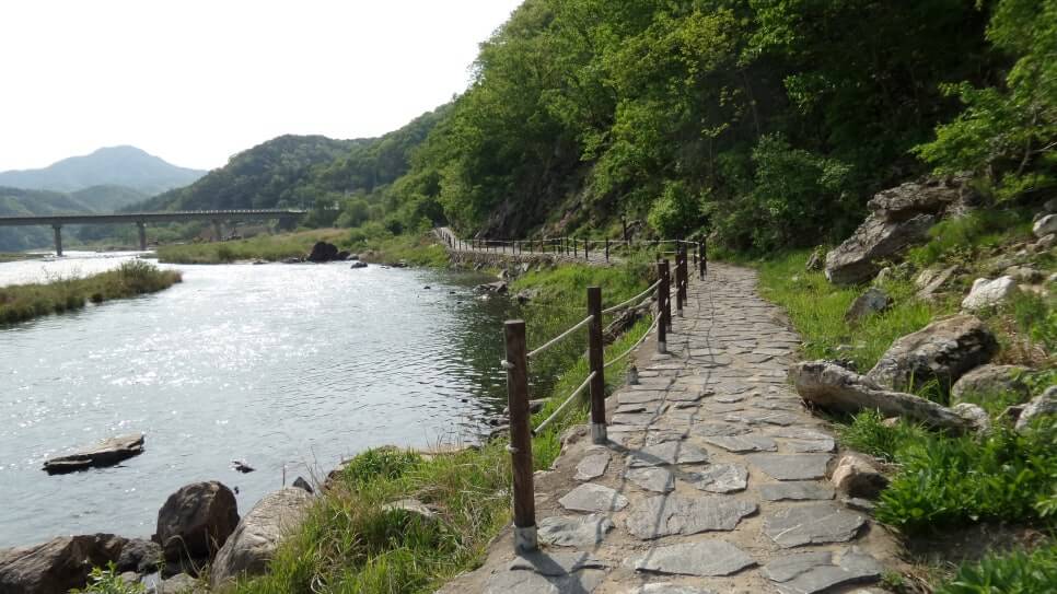 100대 명산 등산하기 서른아홉번째 홍천 팔봉산 바위 능선이 선물하는 짜릿한 풍경과 사계절 매력 탐험기