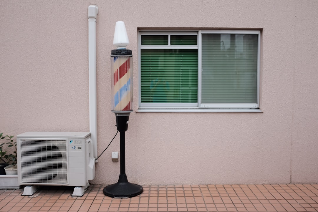 Air conditioner.