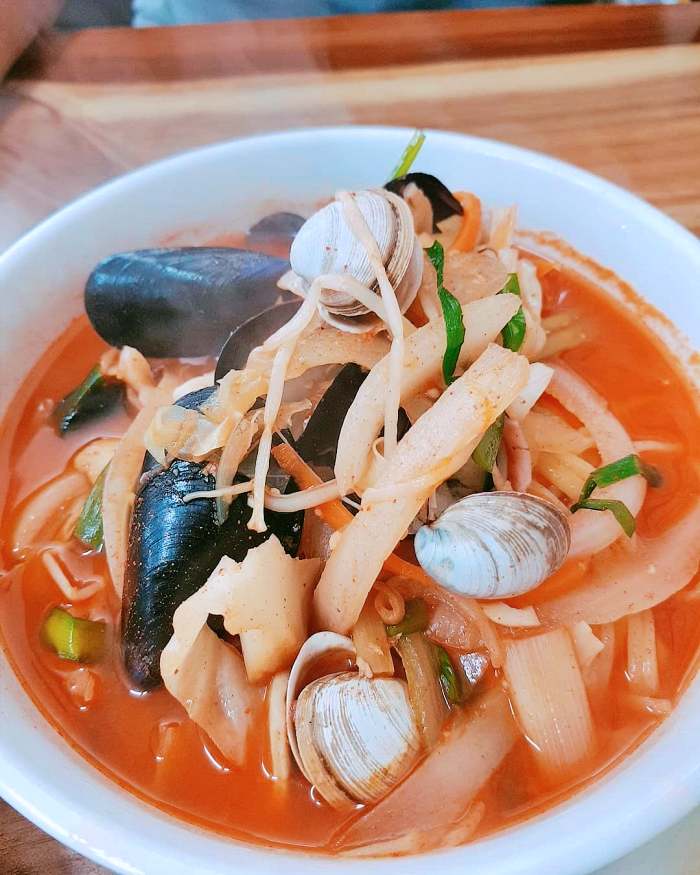 생방송오늘저녁 인천 부평 9천원 홍합 가리비 오징어 새우 다양한 해산물 짬뽕 산더미 해물짬뽕 맛집 추천