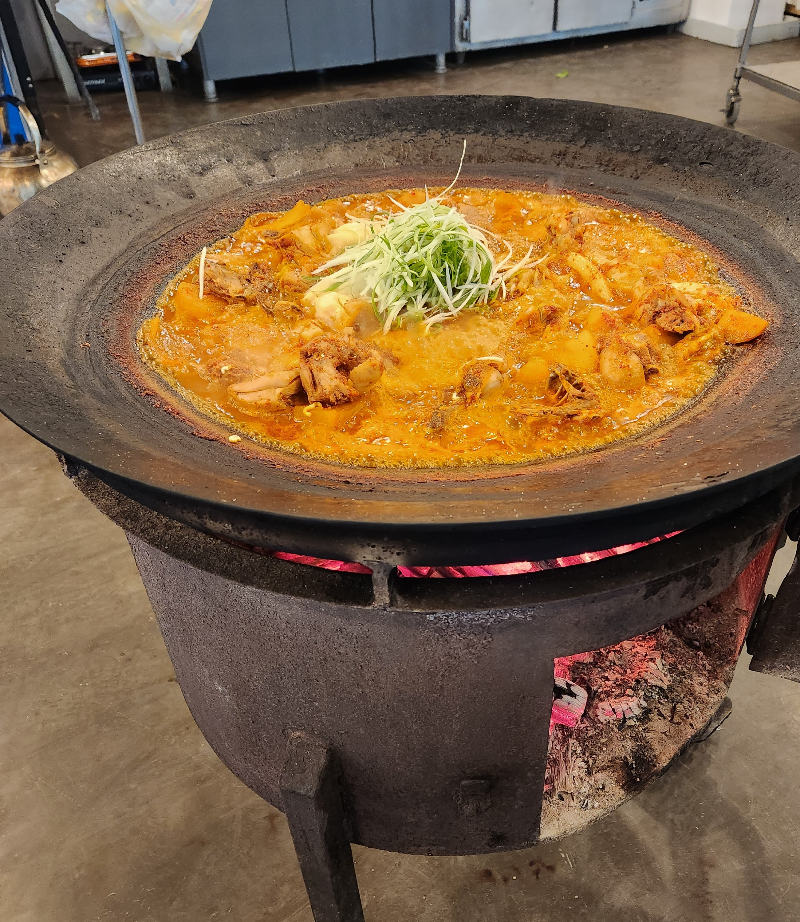 가평 솥뚜껑닭볶음탕