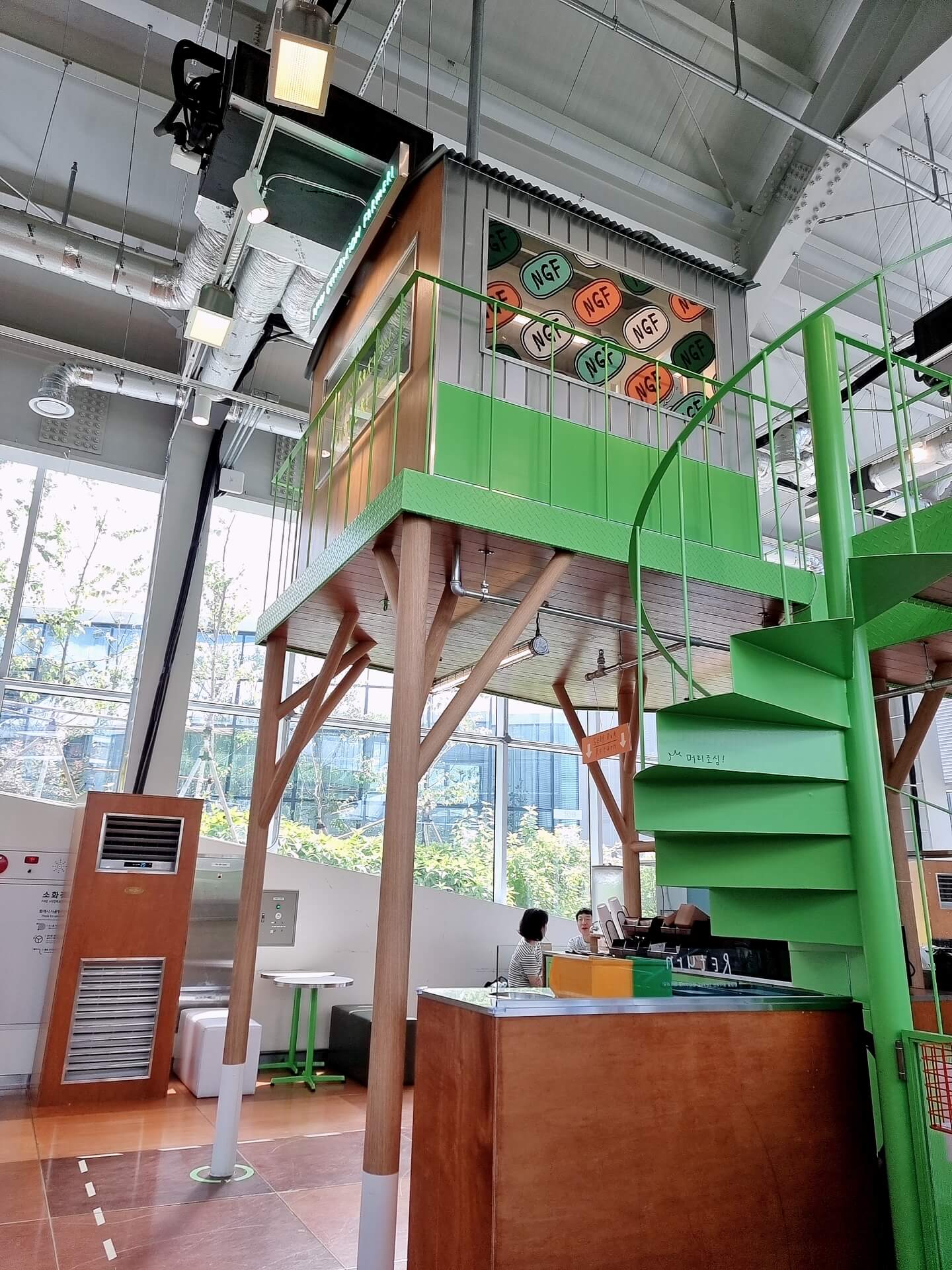 감자밭 내부 인테리어 