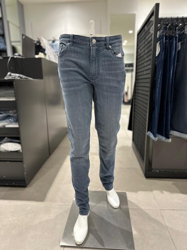 Calvin Klein Jeans 캘빈클라인 남성 바디핏 데님 팬츠 J322266-1BZ