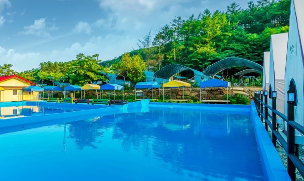 벨하우스_수영장