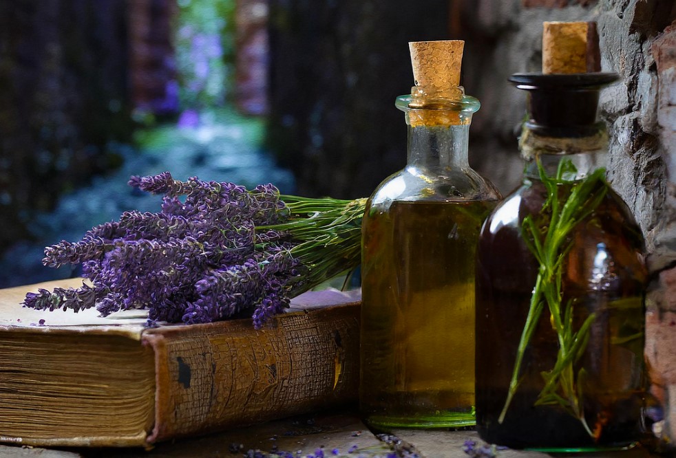 향기의 역사와 잊혀진 향료를 찾아서