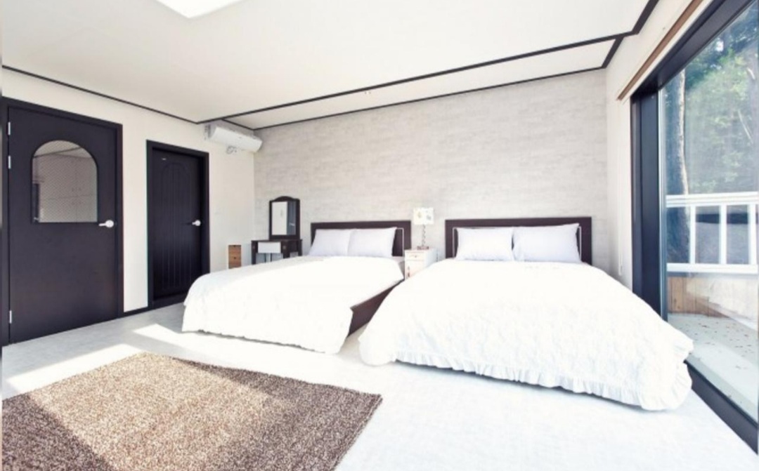 8그램펜션 4동 침실