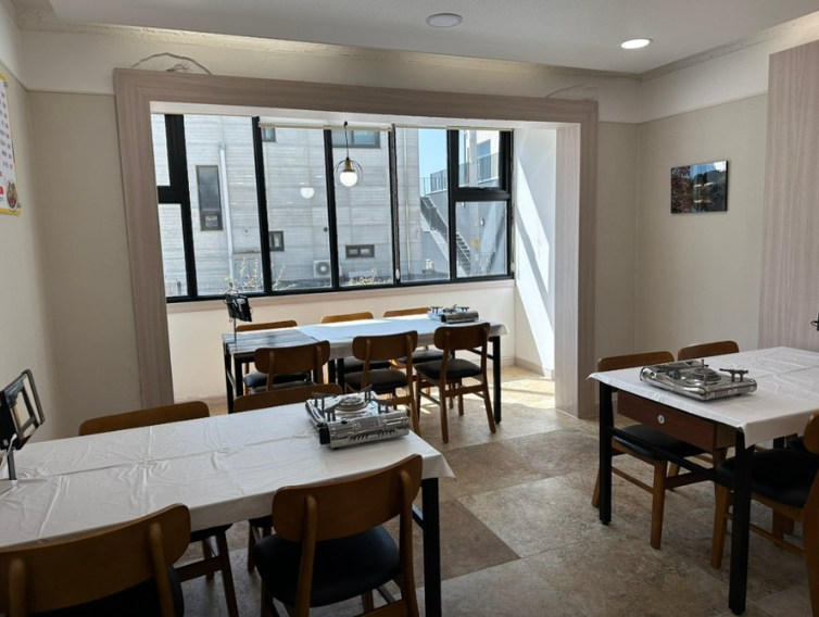 생방송투데이 태안 3GO여행 태안세계튤립꽃박람회 독살체험 우럭젓국 간장게장 꽃지해수욕장 낙조