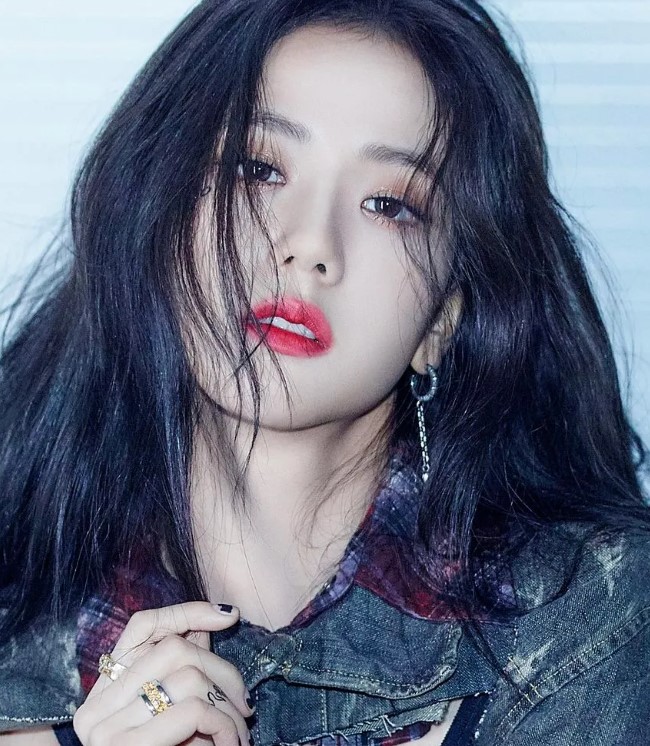 공항에서도 빛나는 지수 패션 베스트 5