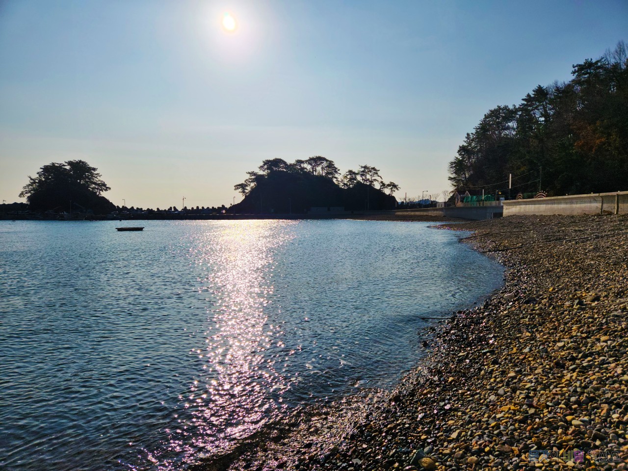 항도몽돌해변 전경 사진
