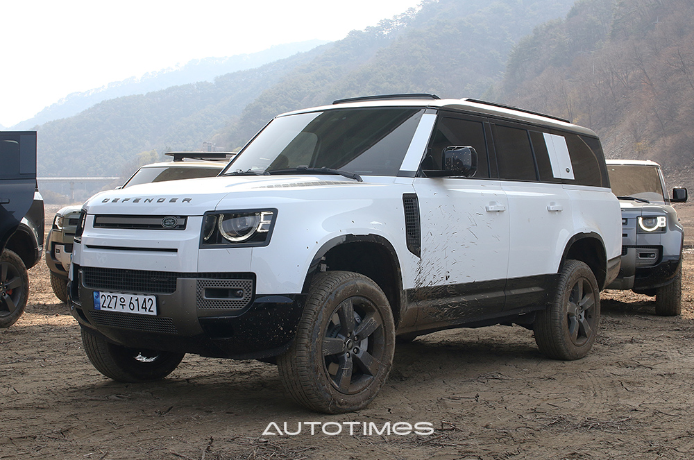 랜드로버 디펜더 130