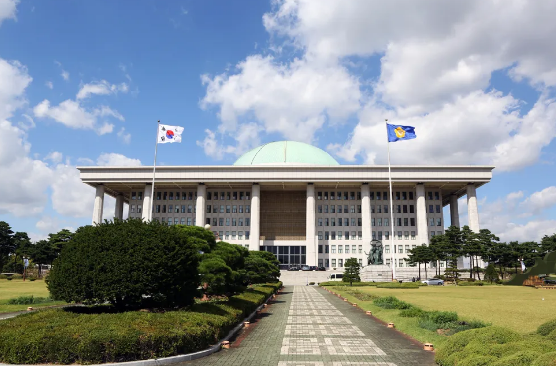 딥페이크 성착취물 소지&middot;시청 시 최대 징역 3년&hellip;국회, 처벌 강화 법안 통과