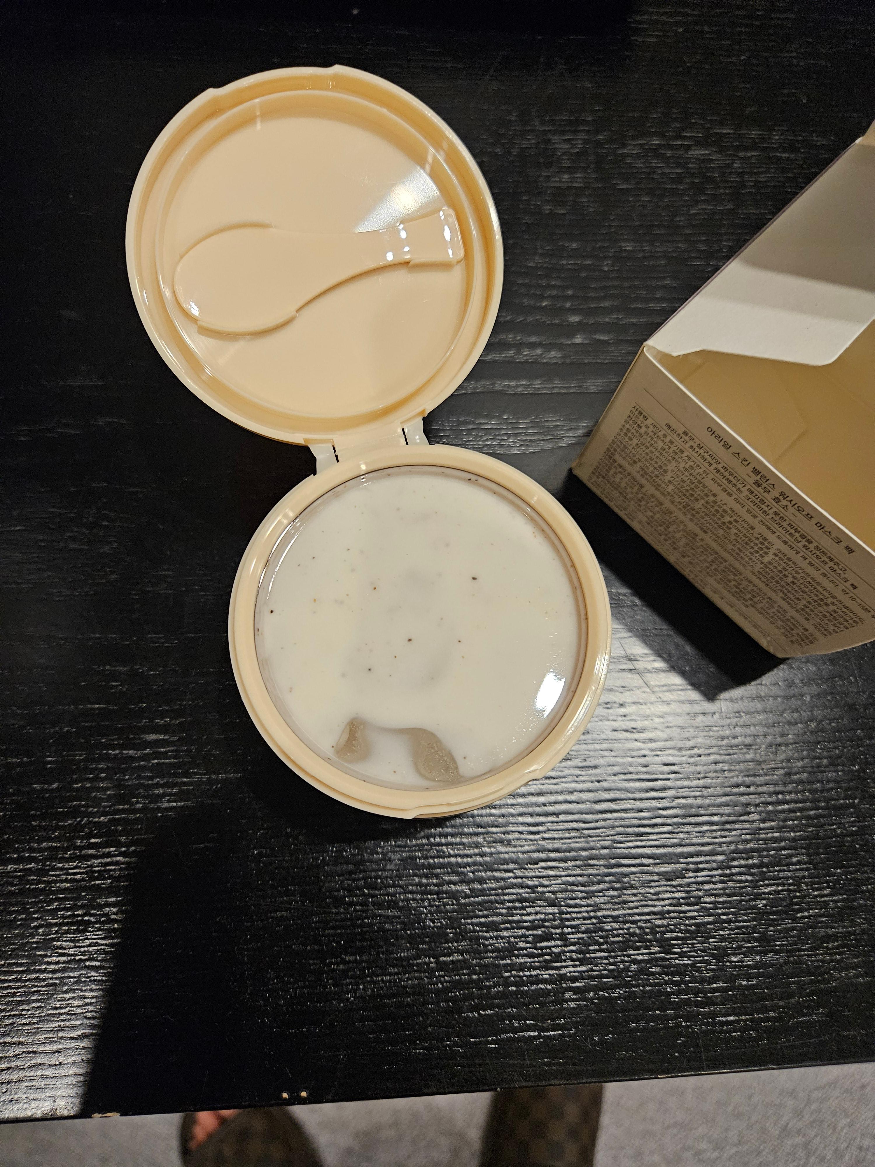 아리얼 스킨밸런스 율무 효소 워시오프 마스크팩 100ml 스파츌러