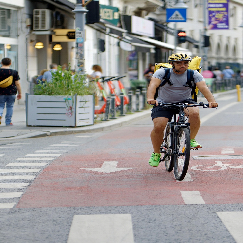 How to get a road position that a beginner rider must know