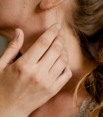 목 디스크 증상 원인 운동요법 치료방법