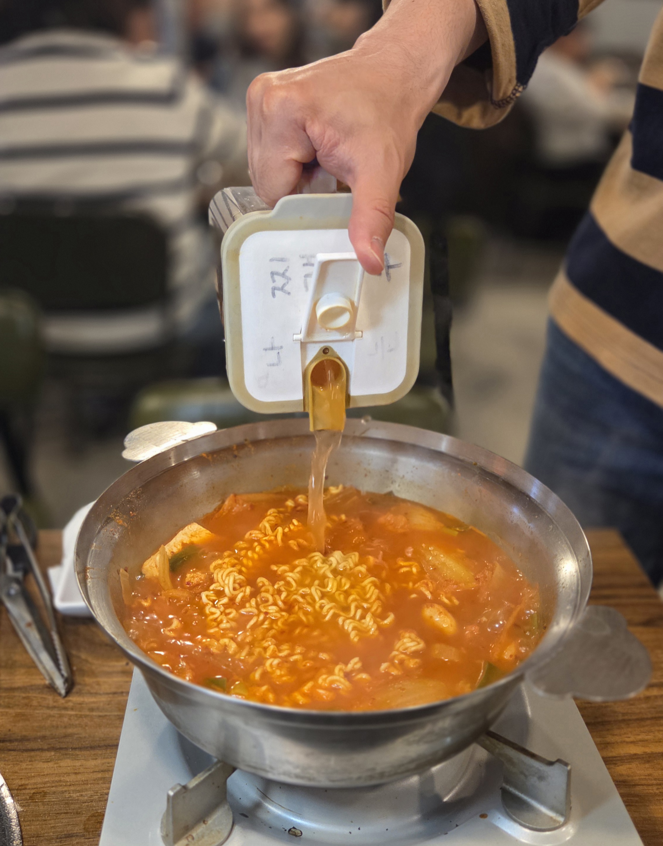김치찌개 육수 리필