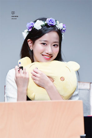 사랑스러운 모습 여자 연예인들 사진모음